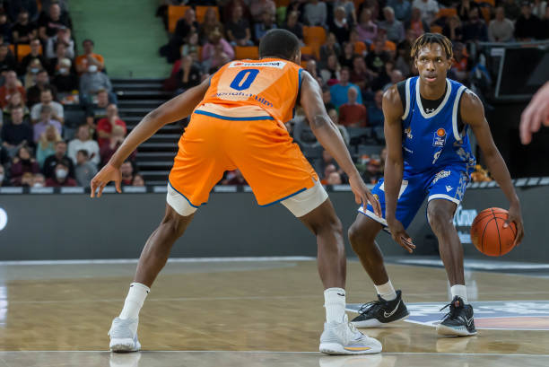 成员在公开 成员在公开