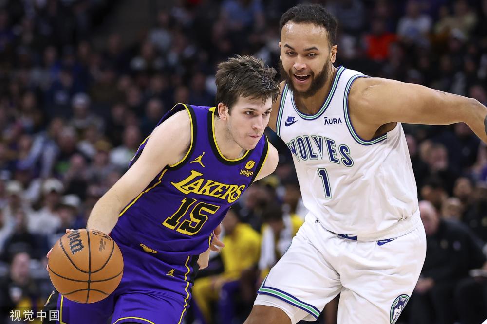 借助虚拟现 借助虚拟现