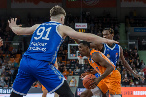 架之内运作 架之内运作